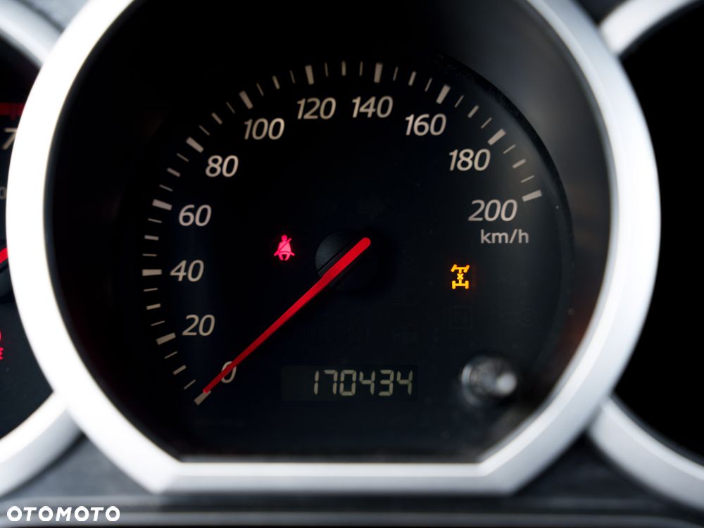 Suzuki Grand Vitara 2.0 Comfort Limited - 24