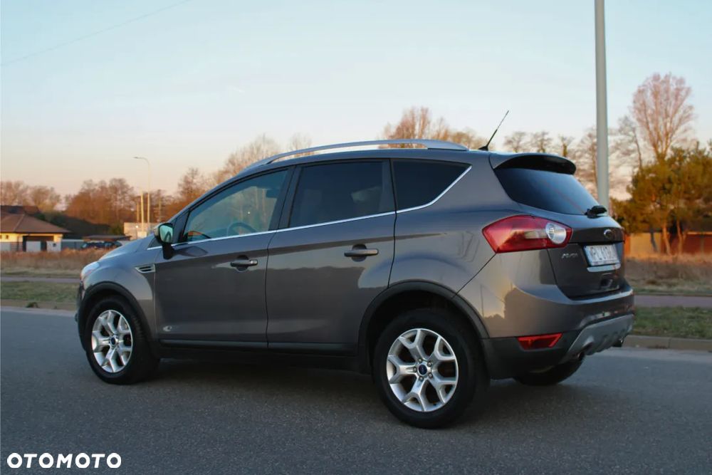 Ford Kuga 2.0 TDCi Titanium - 9