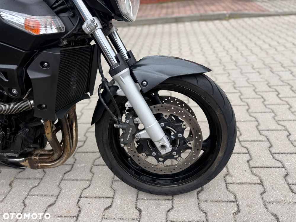 Suzuki GSR - 5