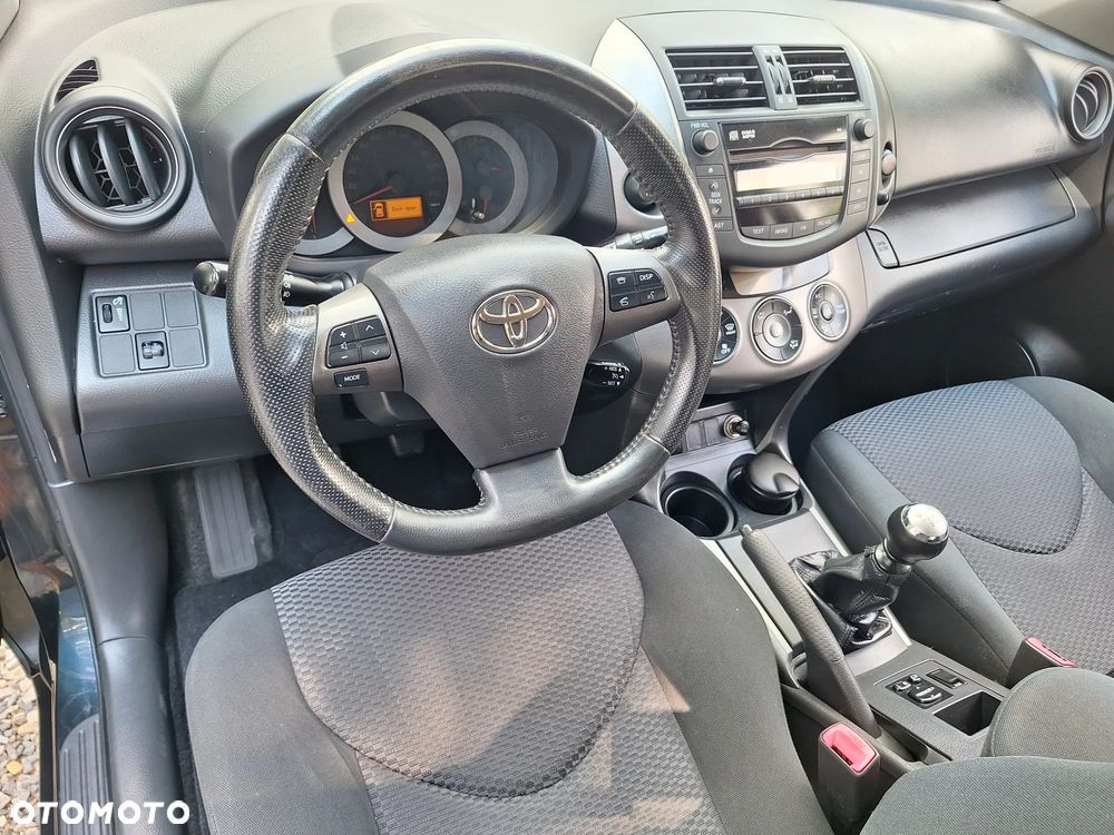 Toyota RAV4 - 30