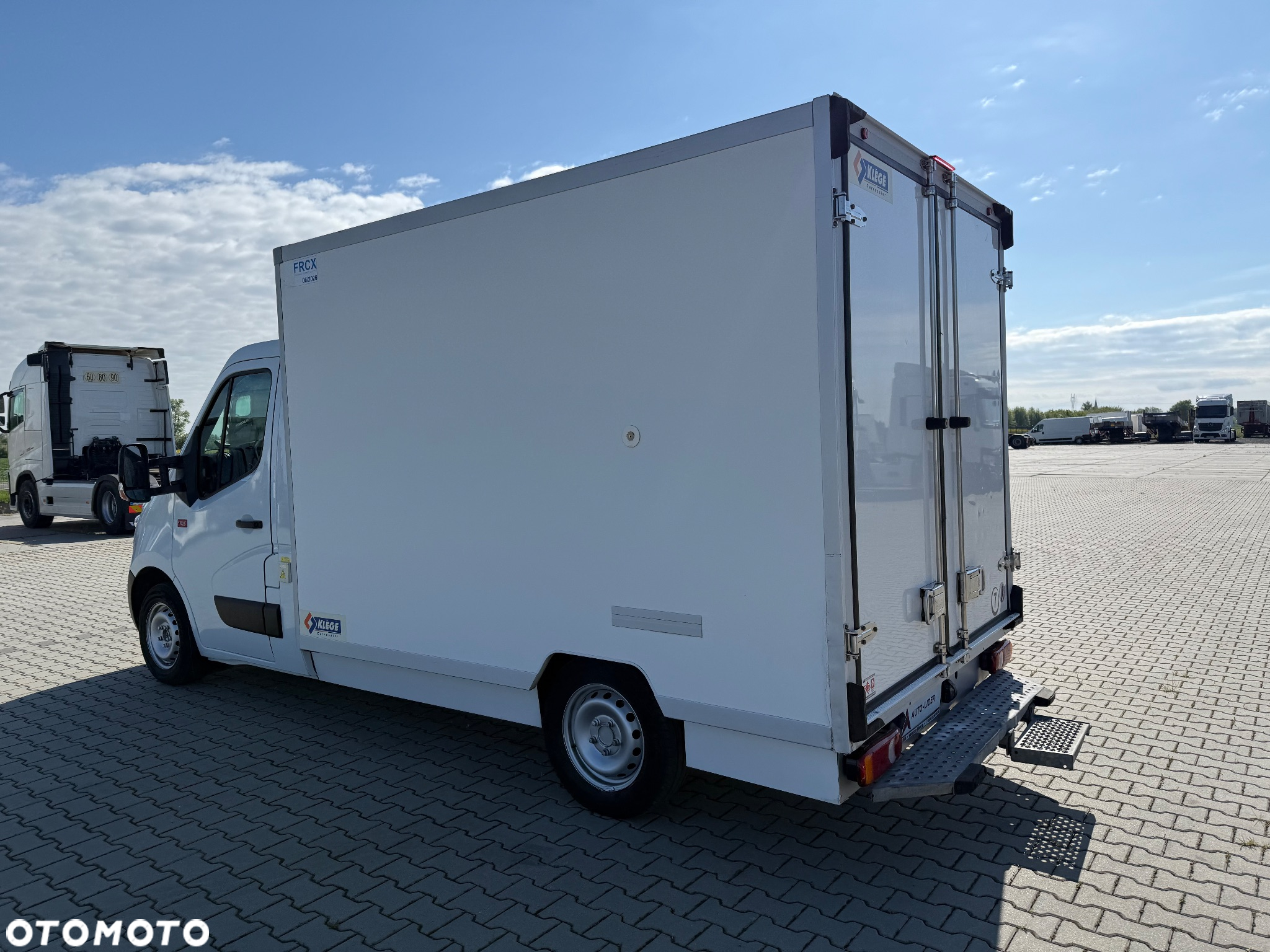 Renault MASTER 125 / CHŁODNIA / MROŹNIA / WTYKA 220V / HAKOWA / Z FRANCJI / STAN BDB / / / - 8