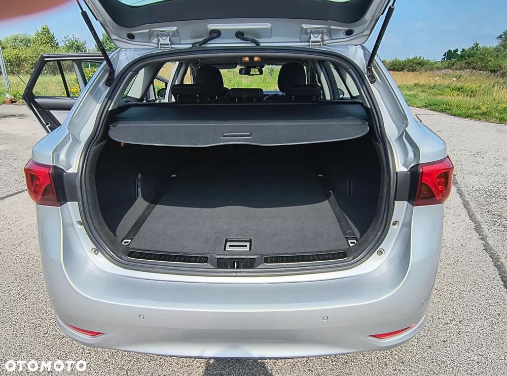 Toyota Avensis 1.8 Premium - 7