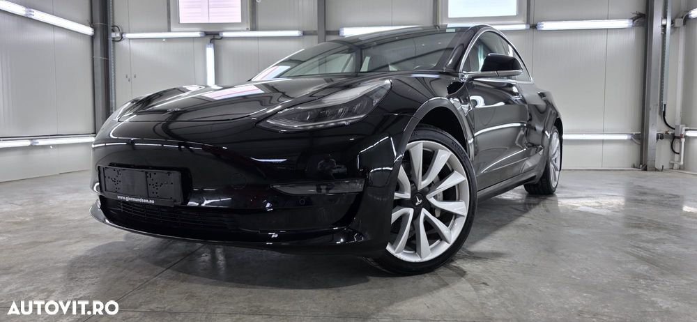Tesla Model 3 - 28