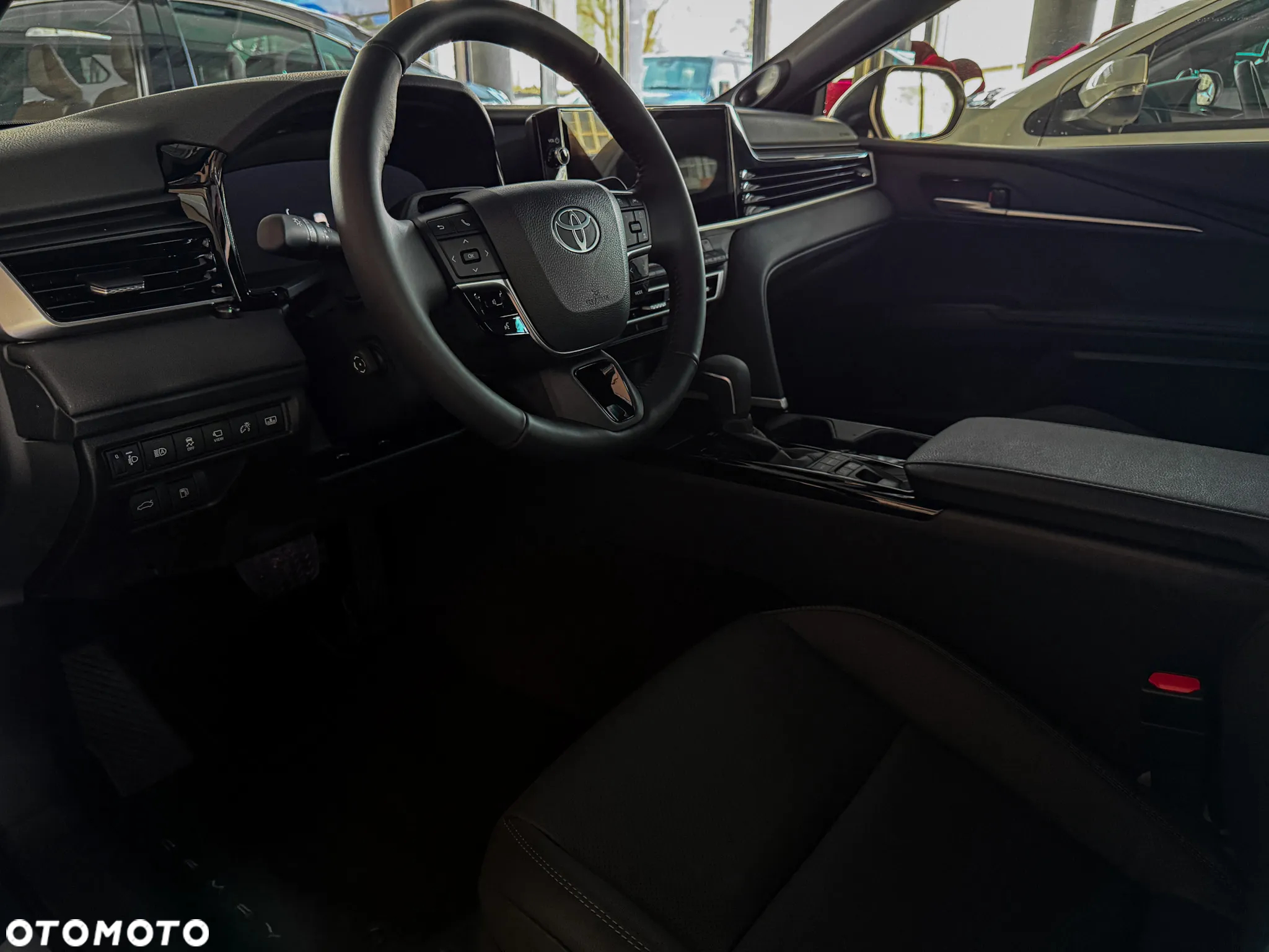 Toyota Camry - 10