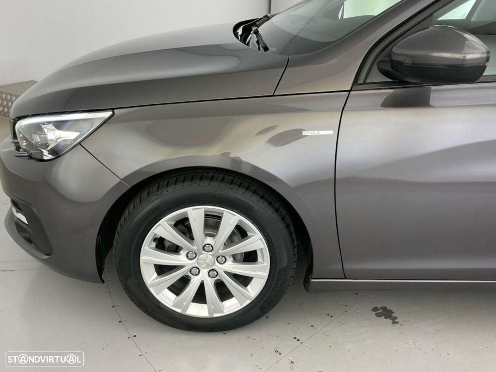 Peugeot 208 1.6 BlueHDi Allure - 18