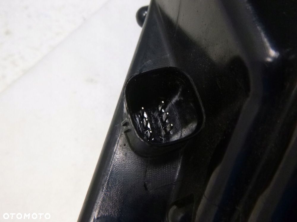 TESLA MODEL S LAMPA HALOGEN PRZECIWMGIELNY LEWY - 12