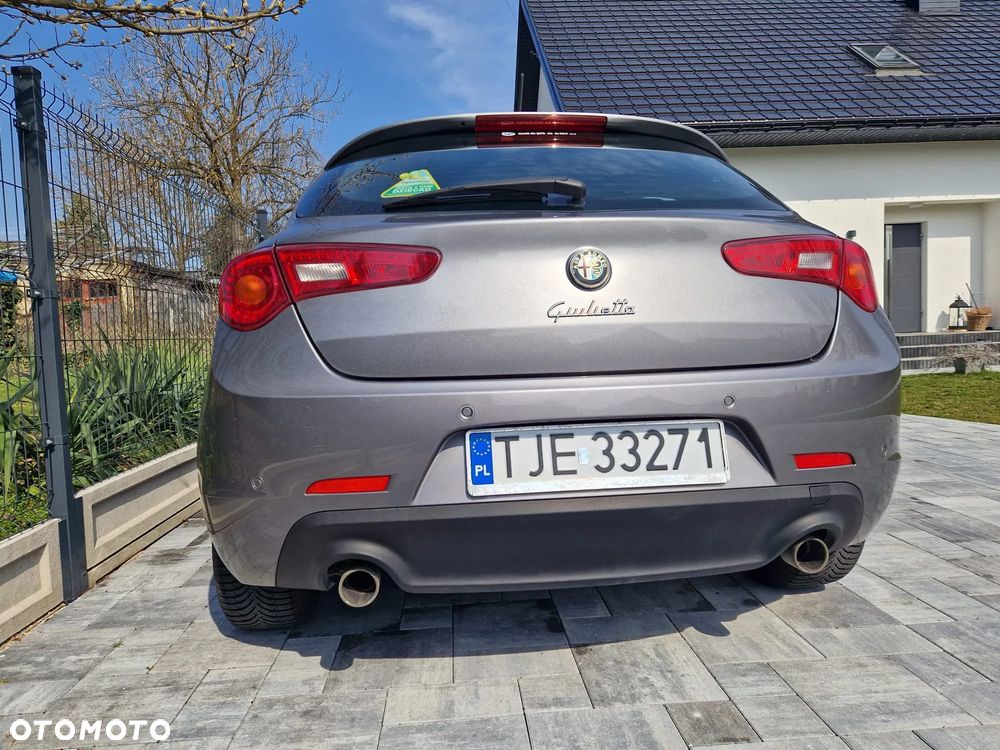 Alfa Romeo Giulietta 2.0 JTDM 16V - 5