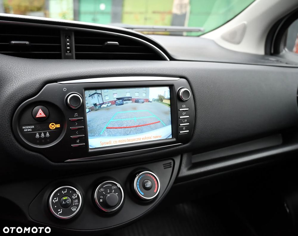 Toyota Yaris - 22