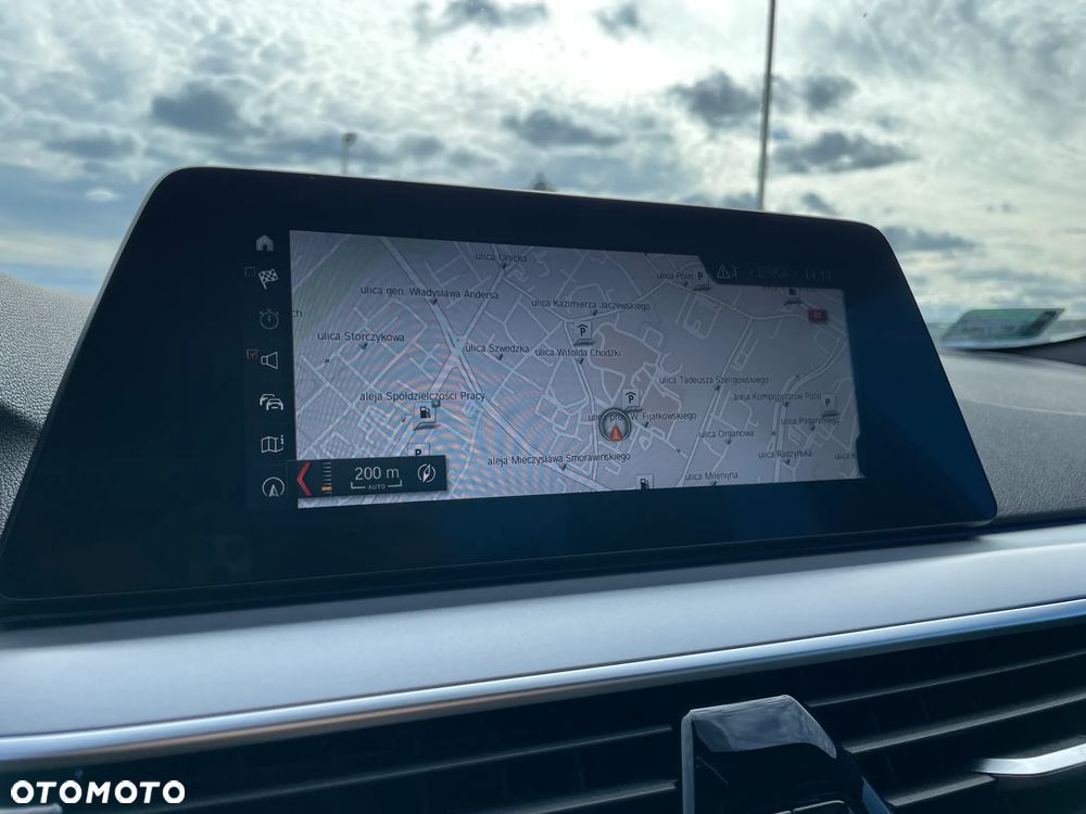 BMW Seria 5 530e Luxury Line sport - 30