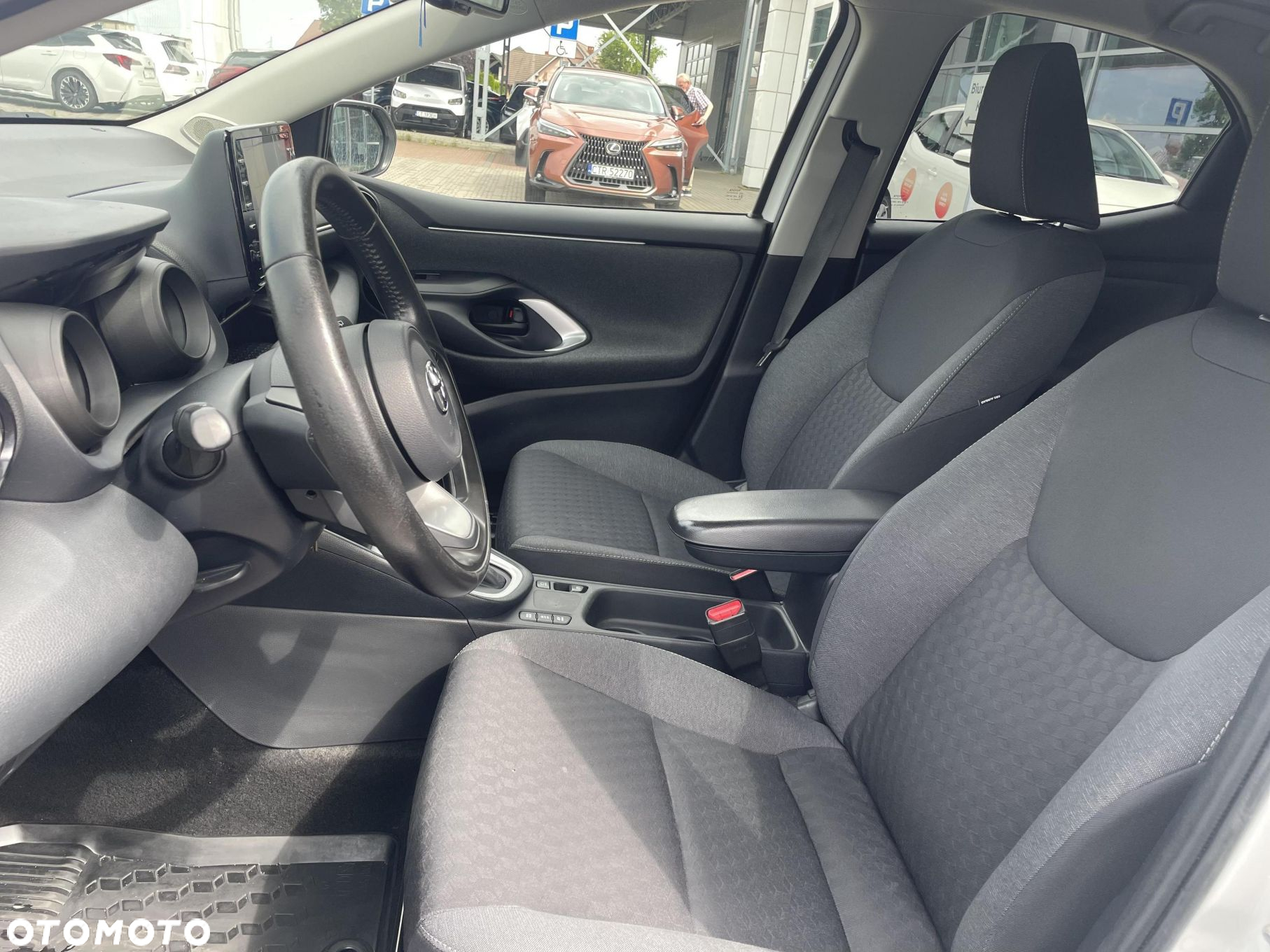 Toyota Yaris Hybrid 1.5 Comfort - 25