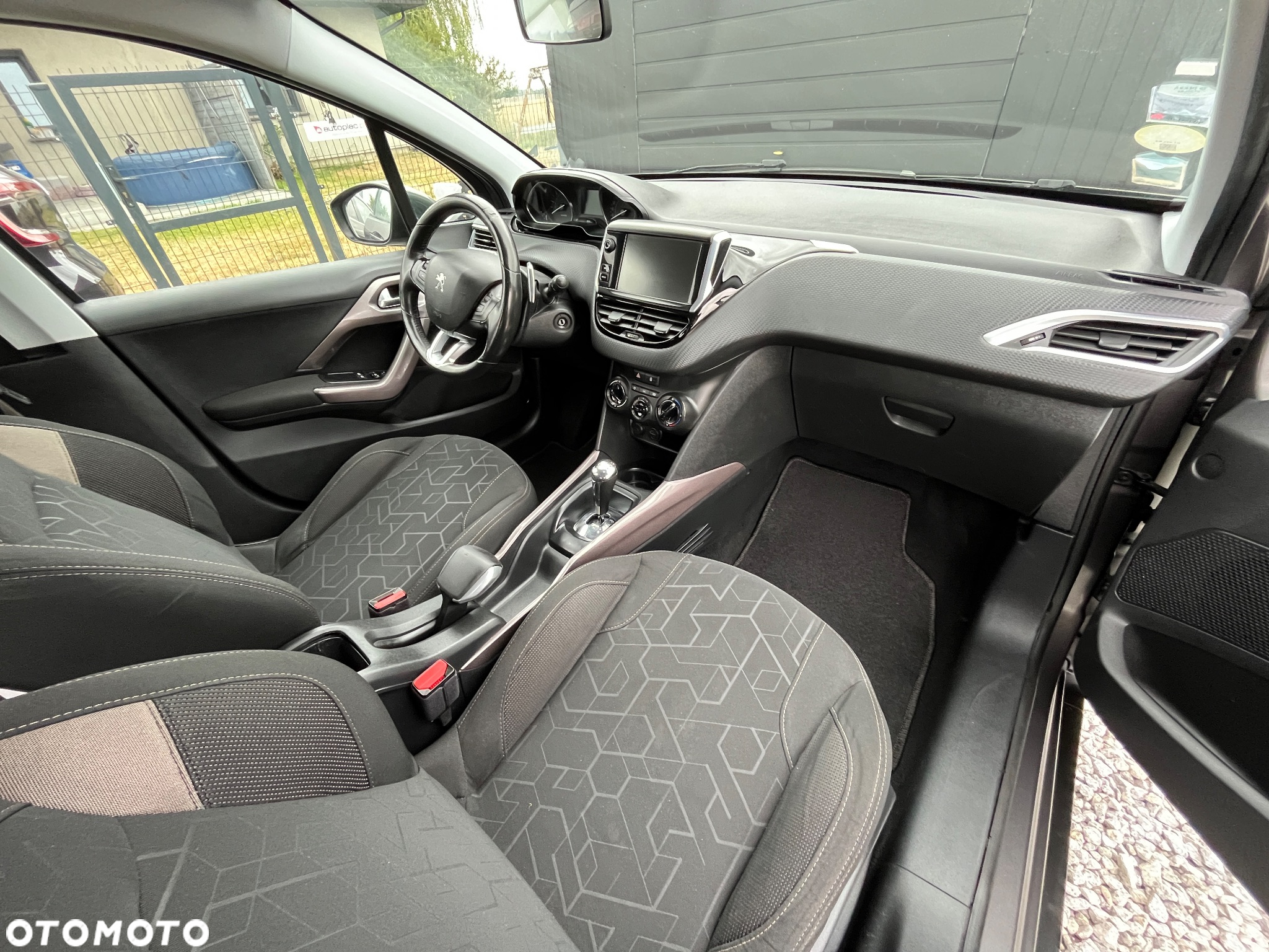 Peugeot 2008 e-HDi FAP 92 ETG6 STOP & START Allure - 12