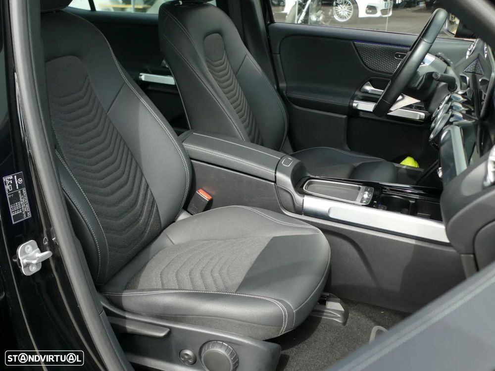 Mercedes-Benz EQB 300 4Matic Progressive - 36
