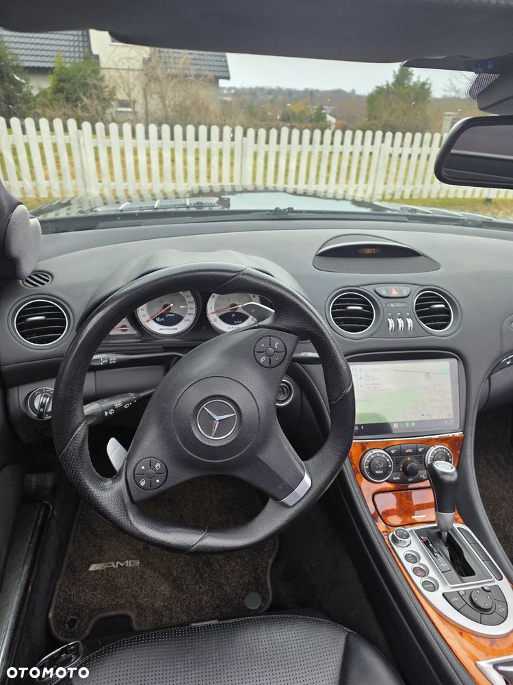 Mercedes-Benz SL 63 AMG SPEEDSHIFT MCT - 17