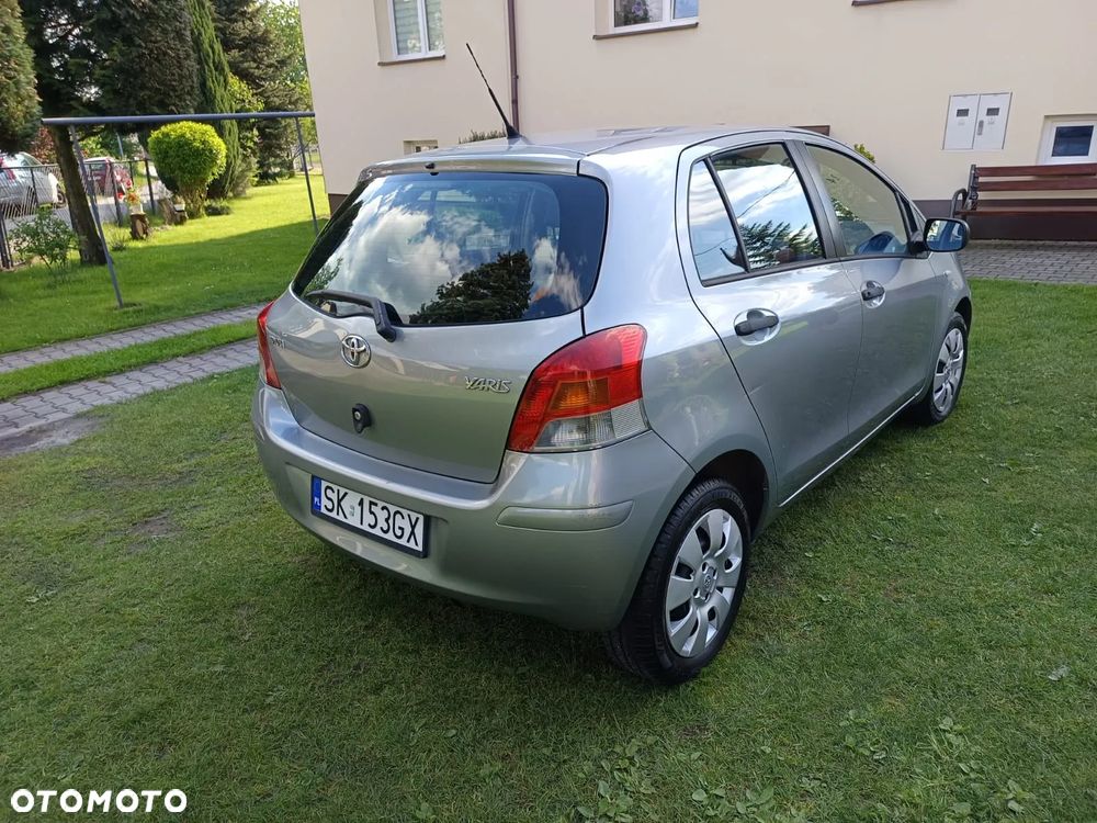 Toyota Yaris 1.33 Luna - 11