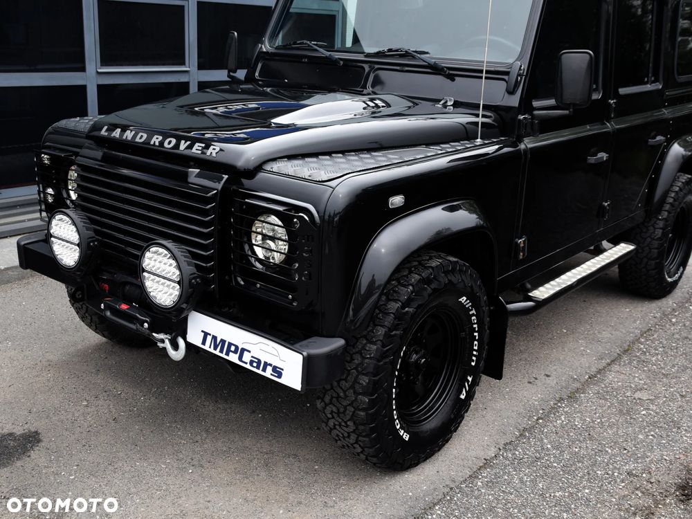 Land Rover Defender - 12