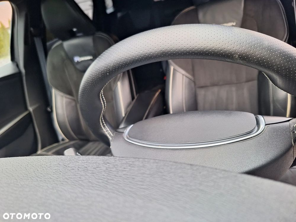 Volvo V40 D2 R Design - 20