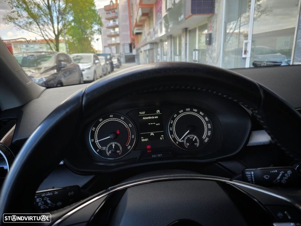 Skoda Fabia 1.0 MPI Ambition - 16