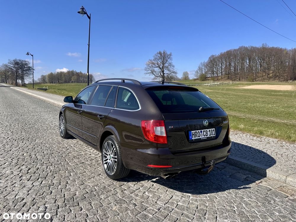 Skoda Superb 2.0 TDI DSG Exclusive - 20