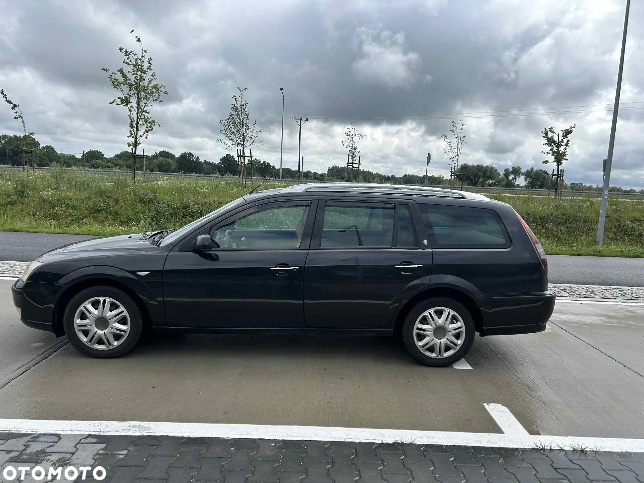 Ford Mondeo 2.0 TDCi Ambiente - 2