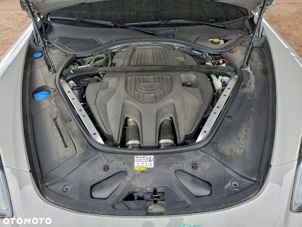 Porsche Panamera 4 - 12