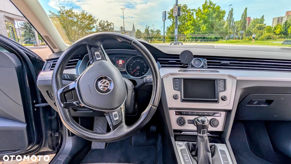 Volkswagen Passat 2.0 TDI BMT Comfortline - 16