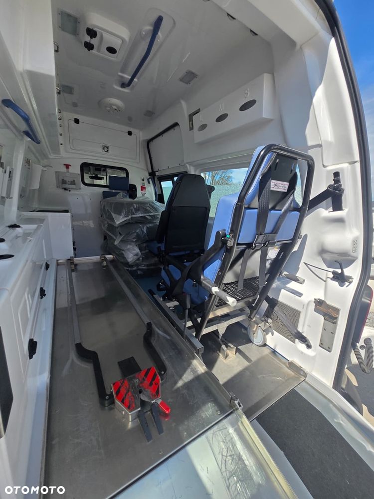 Volkswagen TRANSPORTER T6.1 Ambulans Karetka - 11