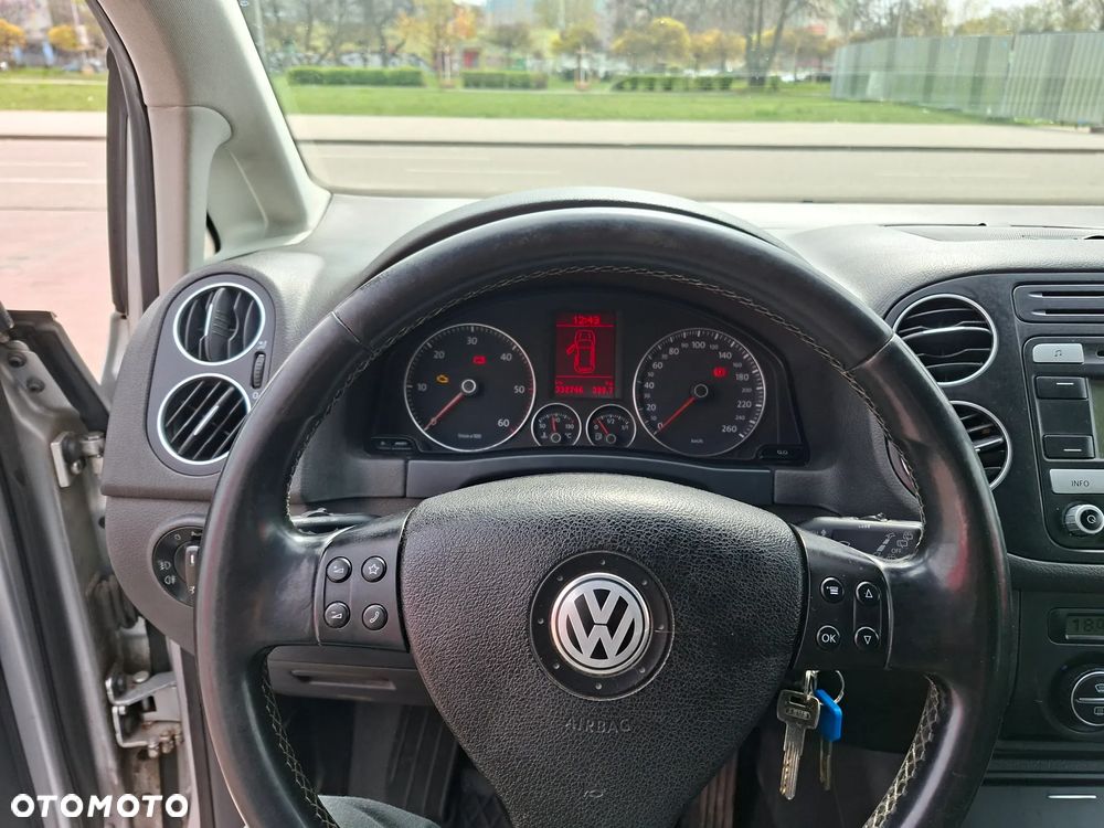 Volkswagen Golf Plus 2.0 TDI Comfortline - 11
