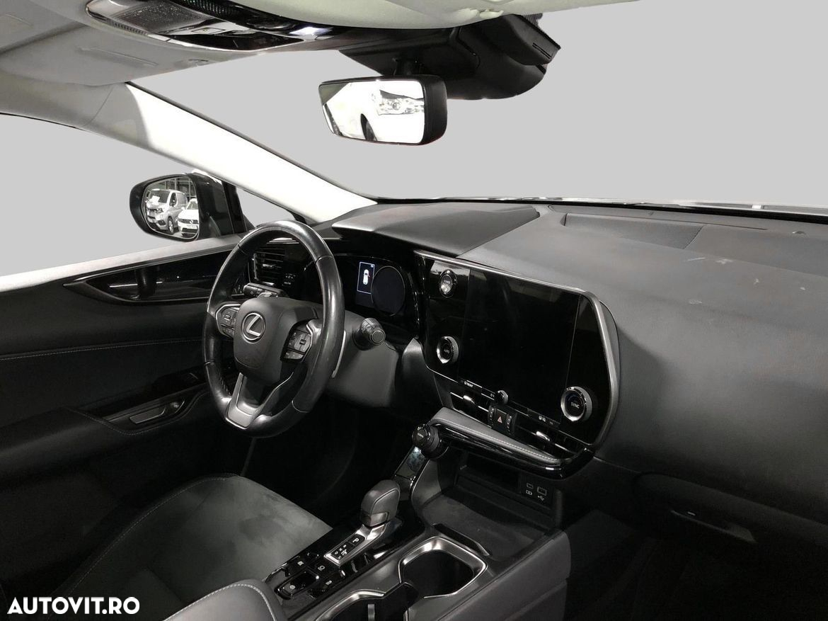 Lexus Seria NX 350h - 7