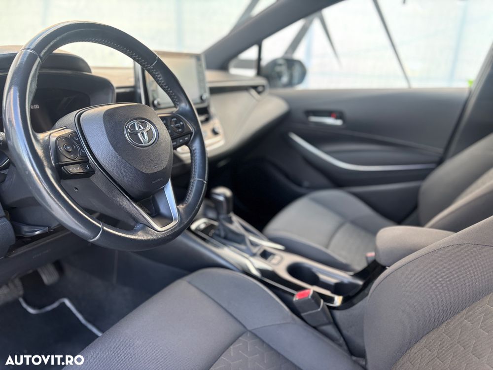 TOYOTA Corolla 2022 — imagine 8