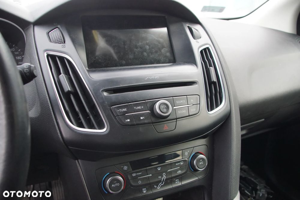 Auto na części - Ford Focus MK3 Lift 1.0 EcoBoost 125 KM M1DA CV6R-7002-PG 7VTA 2017R Silnik Skrzynia Drzwi Maska Błotnik Klapa Zderzak Lampa Lusterko Szyba Deska Kokpit Sterownik Moduł Czujnik Licznik Wyświetlacz Kierownica Panel - 12