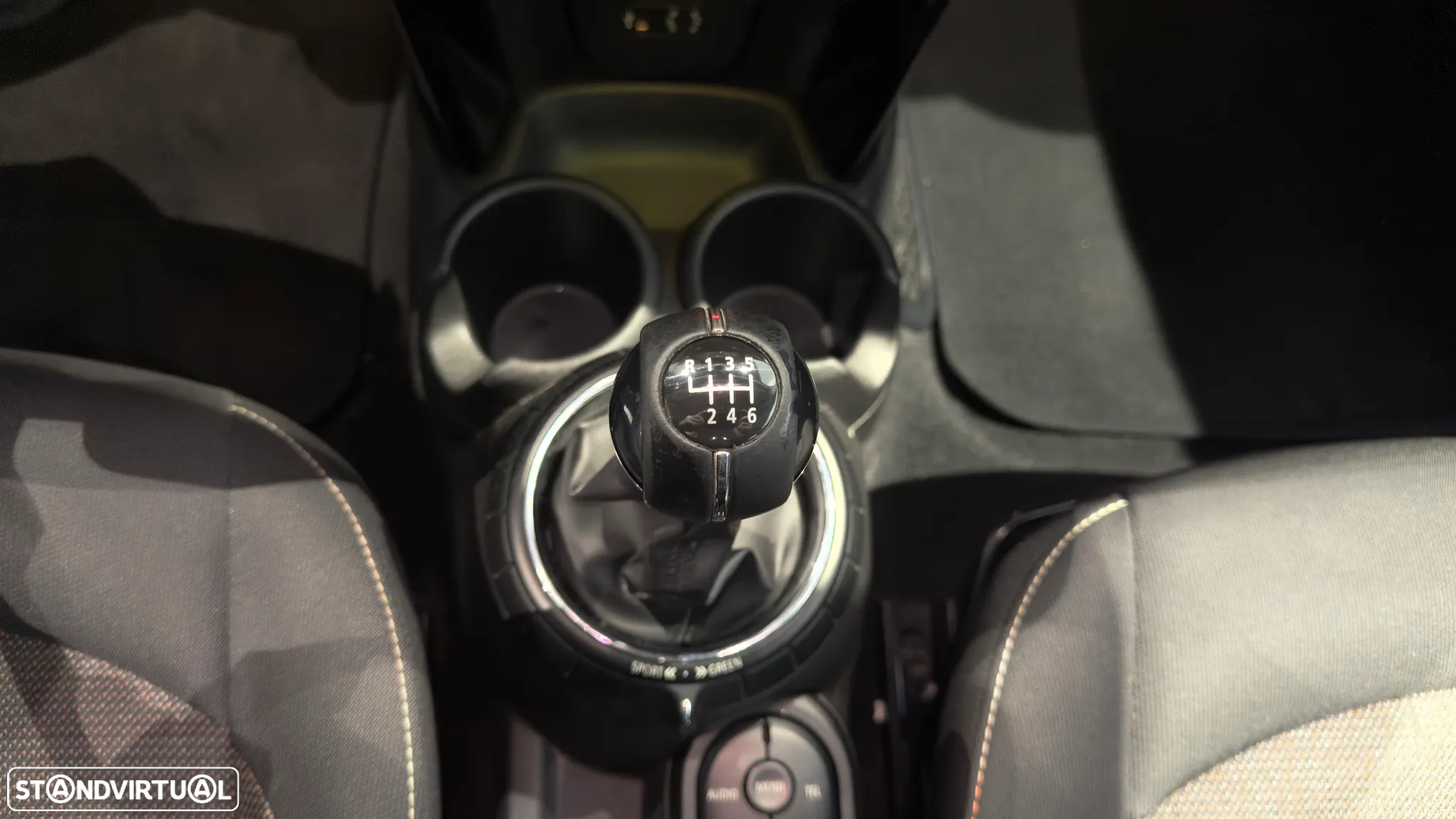 MINI 5 Portas One D - 22