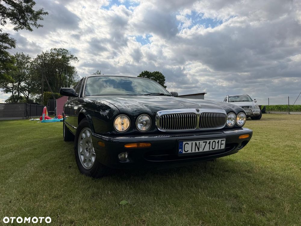 Jaguar XJ - 1