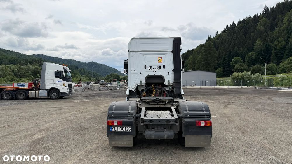Mercedes-Benz Actros - 5
