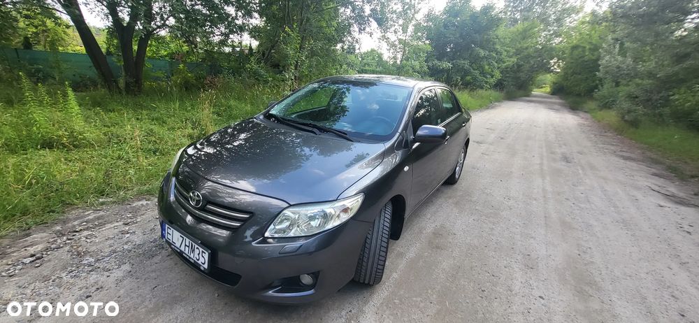 Toyota Corolla - 12
