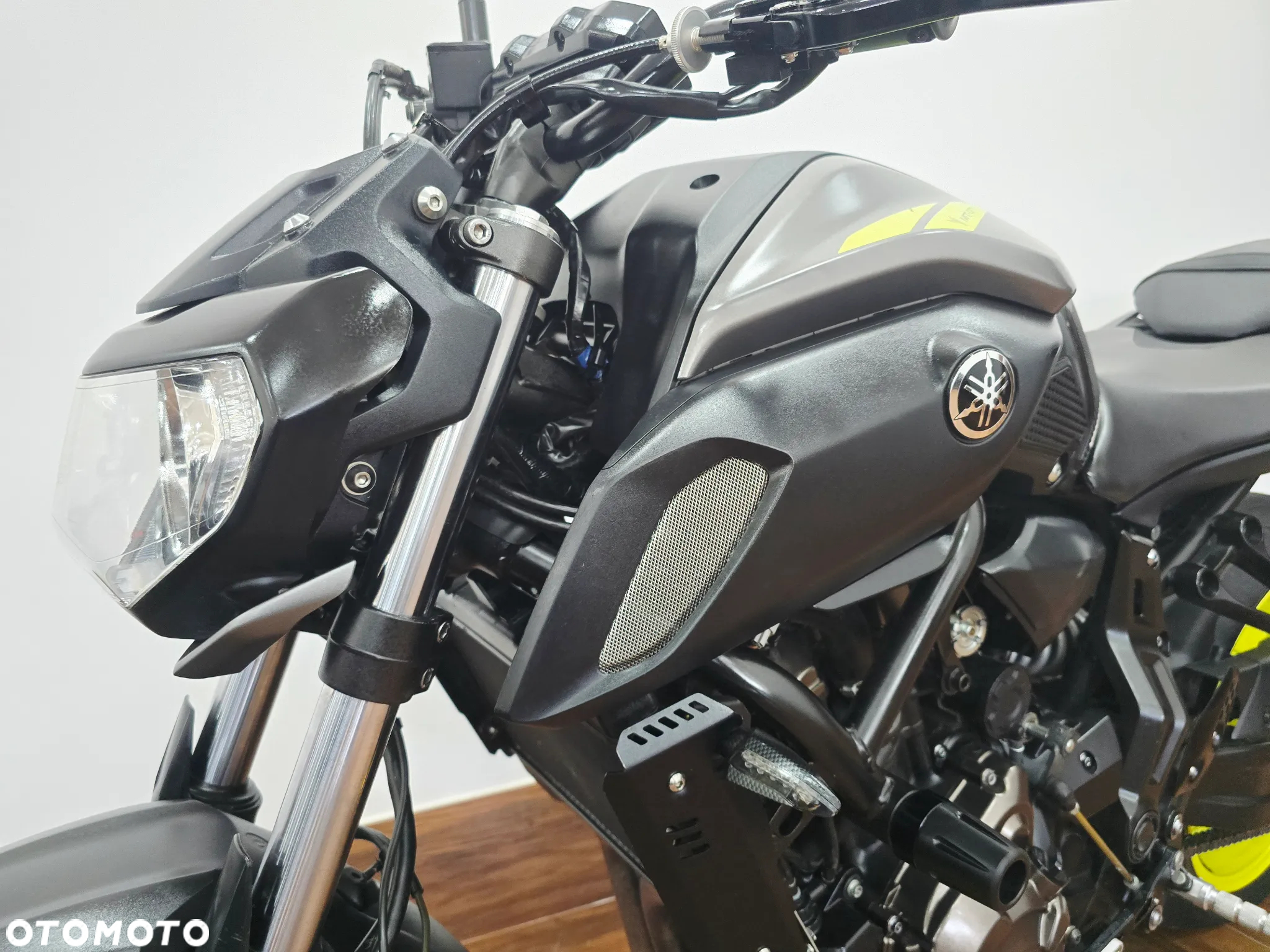 Yamaha MT - 6