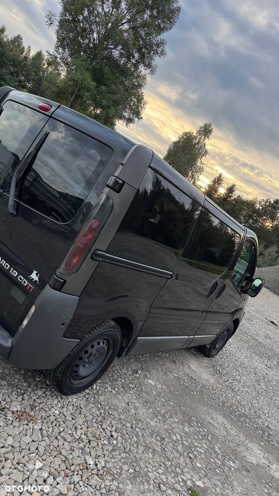 Opel Vivaro Tour - 22