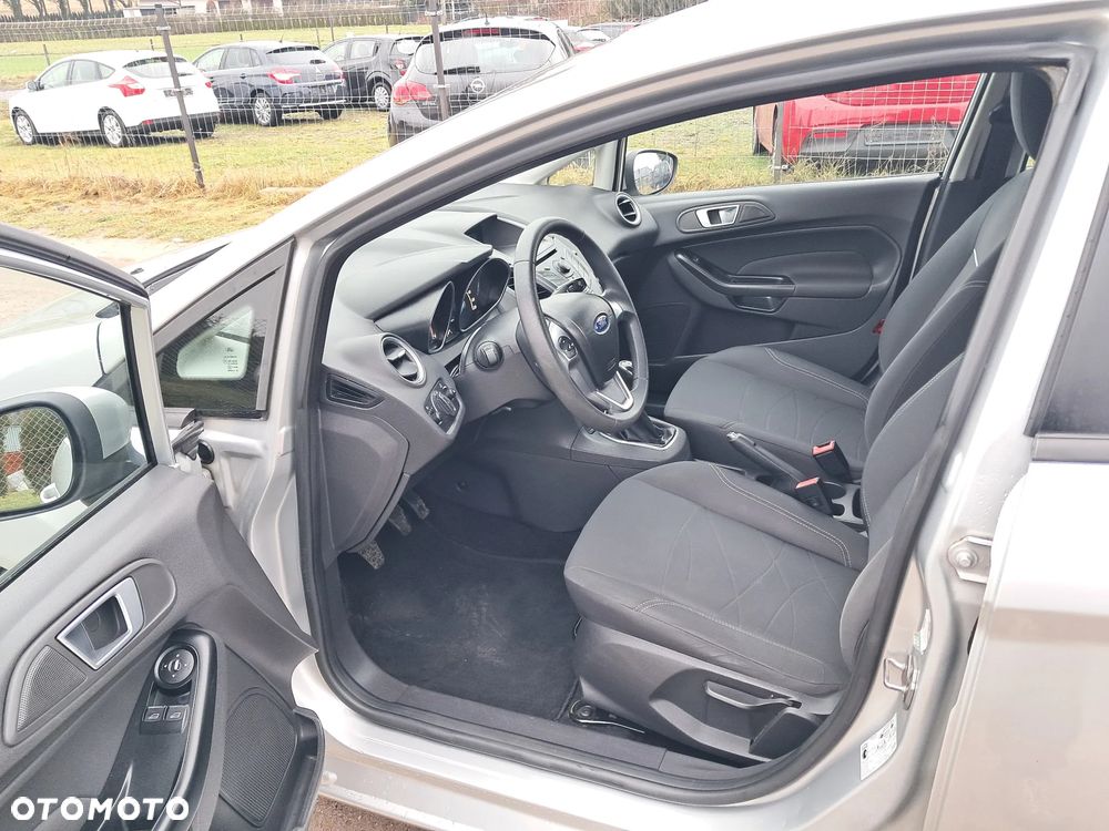 Ford Fiesta 1.6 TDCI Champions Edition - 11