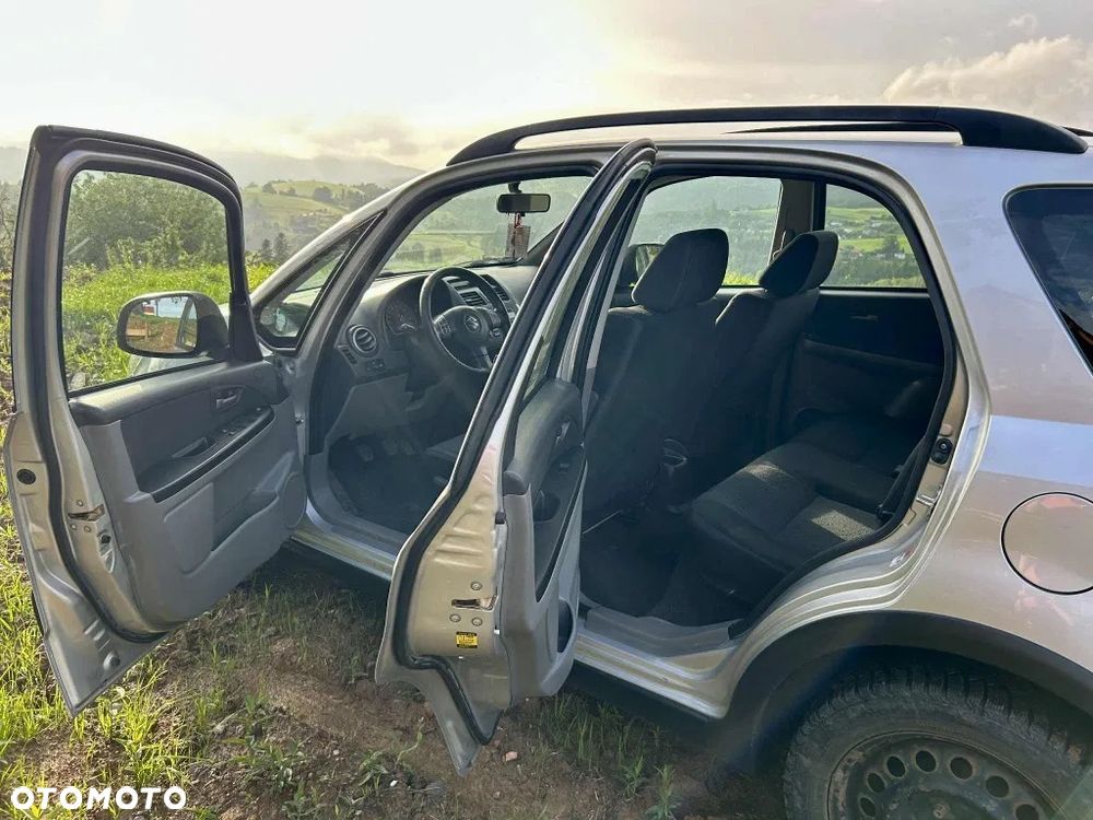 Suzuki SX4 1.6 GS / Premium 4WD - 5