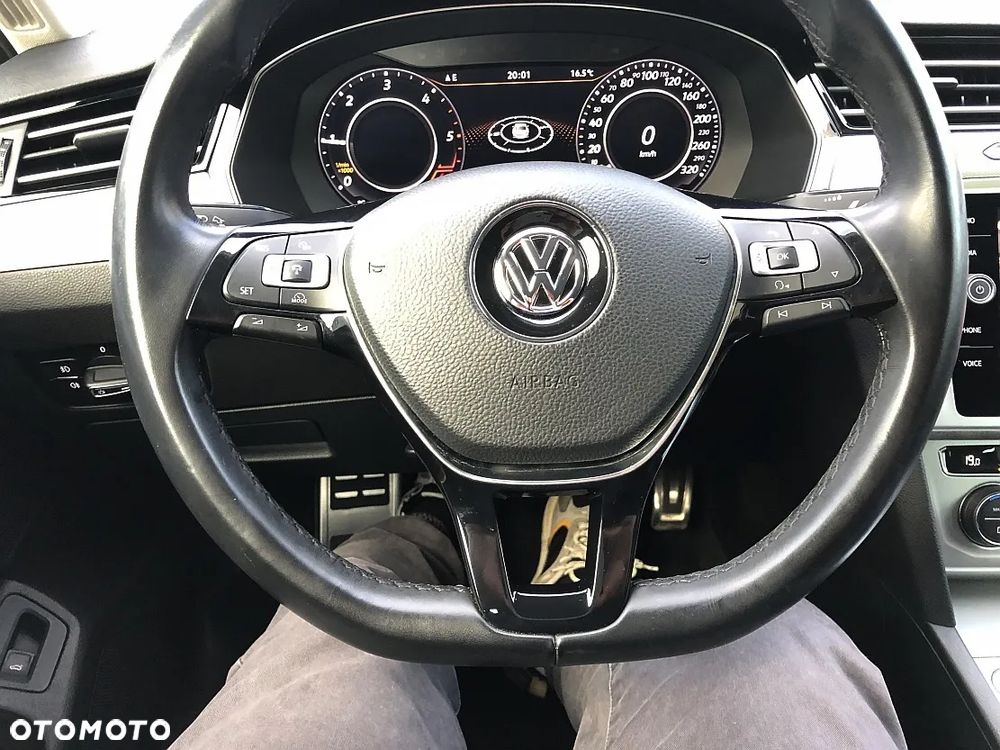 Volkswagen Passat 2.0 TDI BMT Highline - 20