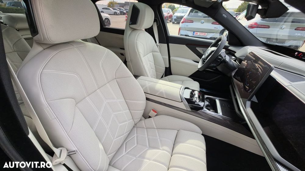 BMW Seria 7 740 xDrive MHEV - 10