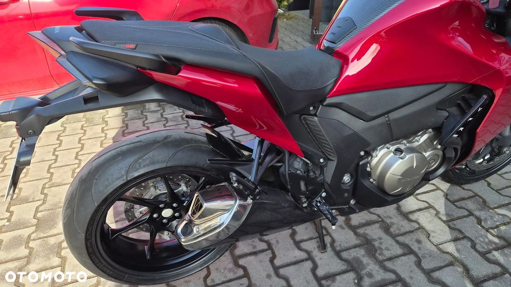 Honda VFR - 8