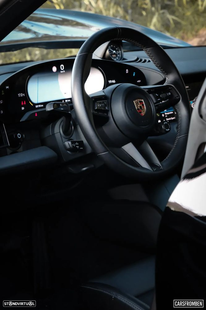 Porsche Taycan 4S - 7