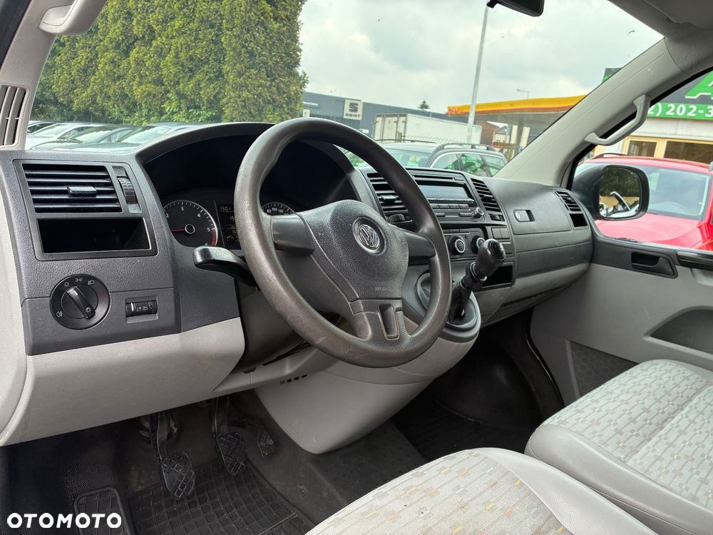 Volkswagen TRANSPORTER T5 - 13