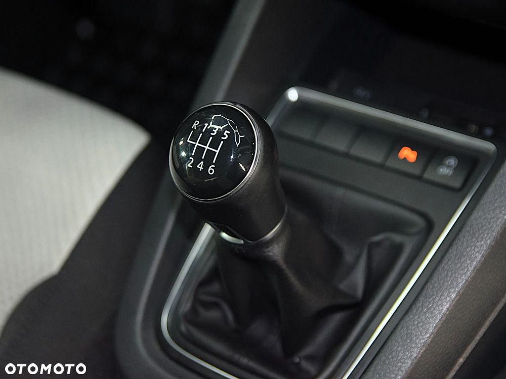 Volkswagen Jetta - 24