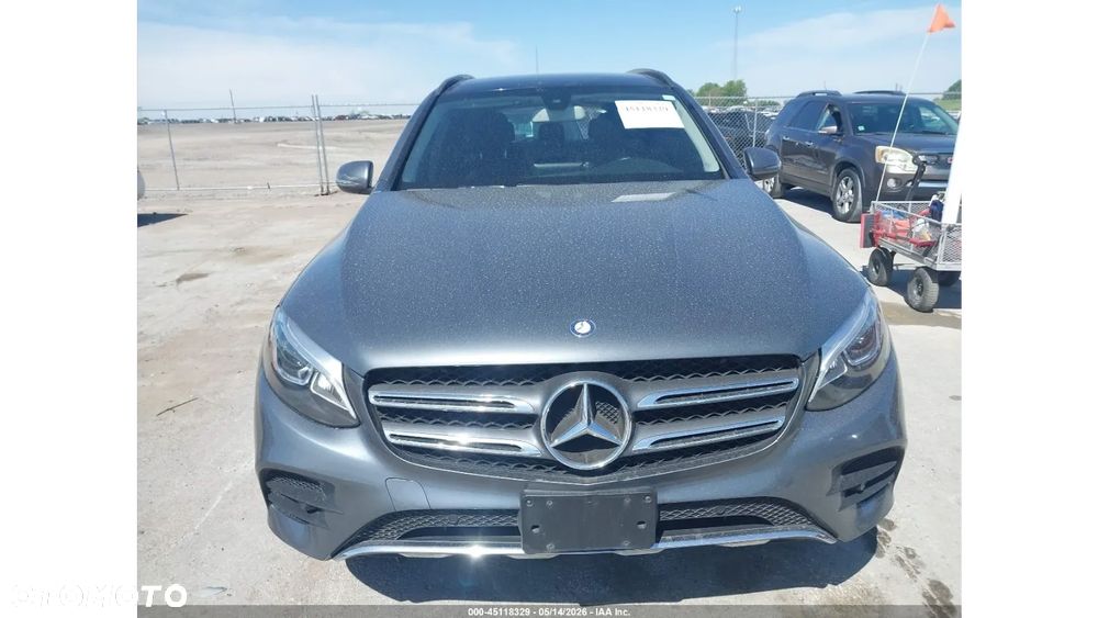 Mercedes-Benz GLC 300 4Matic 9G-TRONIC AMG Line - 3