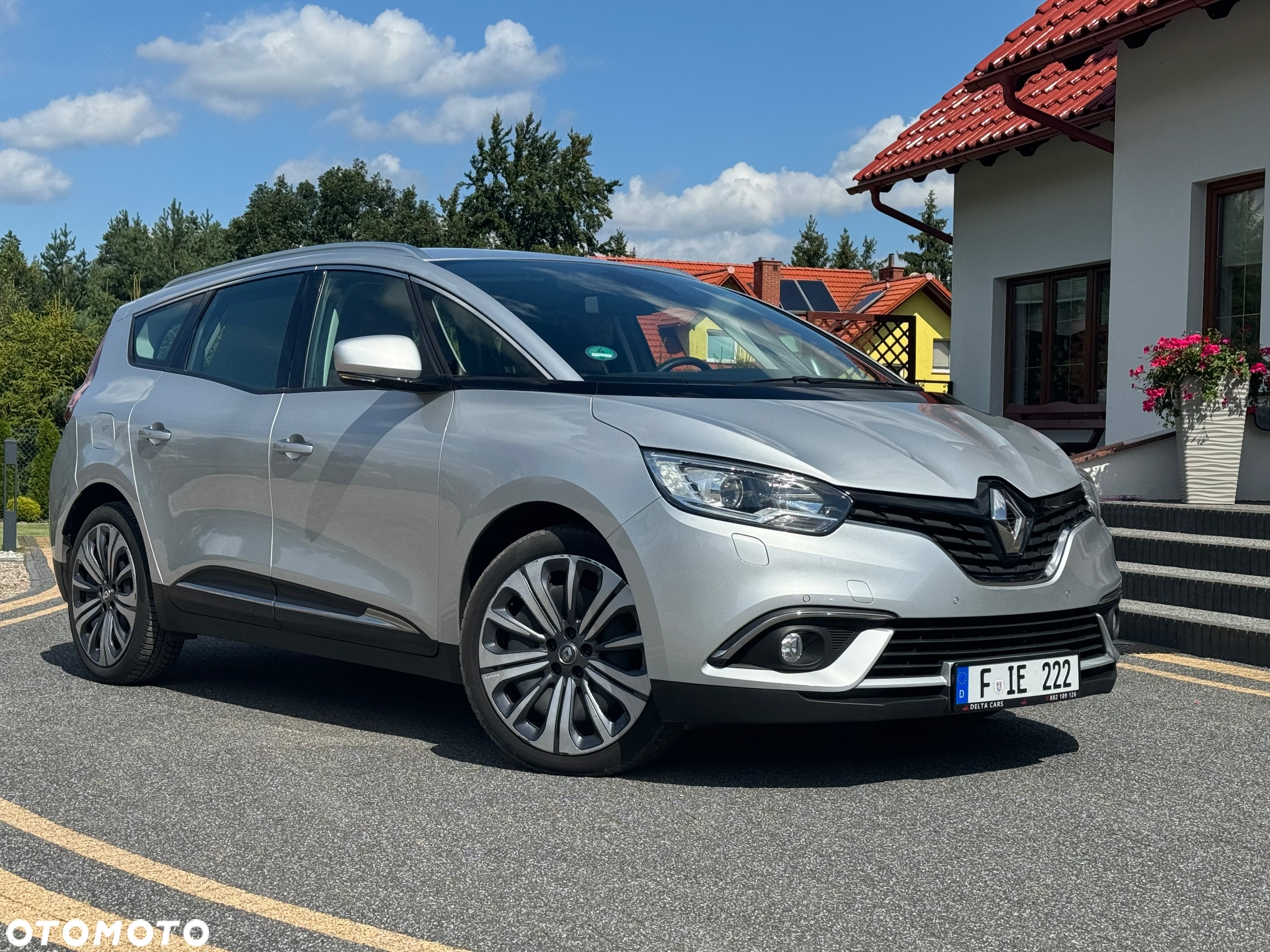 Renault Grand Scenic BLUE dCi 120 LIMITED - 11