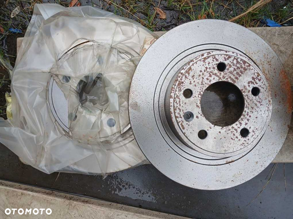 2X Tarcza hamulcowa tył BOSCH do Opel Astra J Zafira C Cruze Orlando