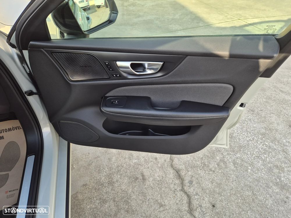 Volvo V60 2.0 T6 AWD TE R-Design - 46