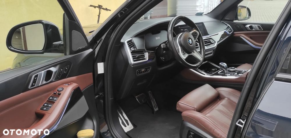 BMW X5 M M50d - 11
