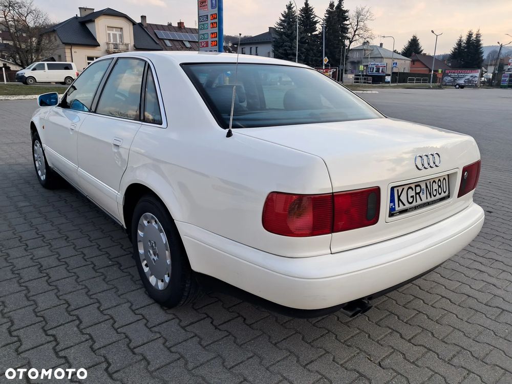 Audi A8 2.8 - 7